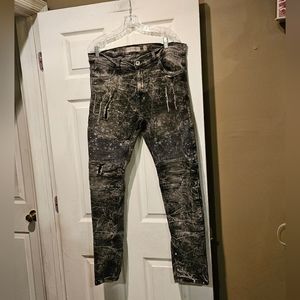 EVOLUTION IN DESIGN JEANS